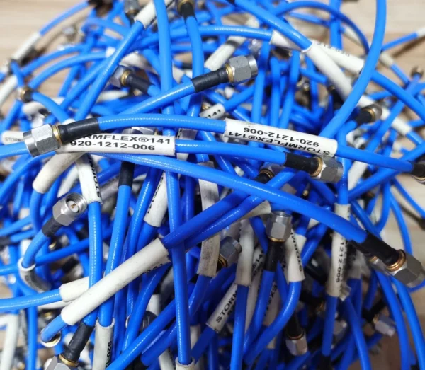 Original imported disassembled connecting cables, several styles, unit price 15 yuan, please private message with pictures for which one you need.