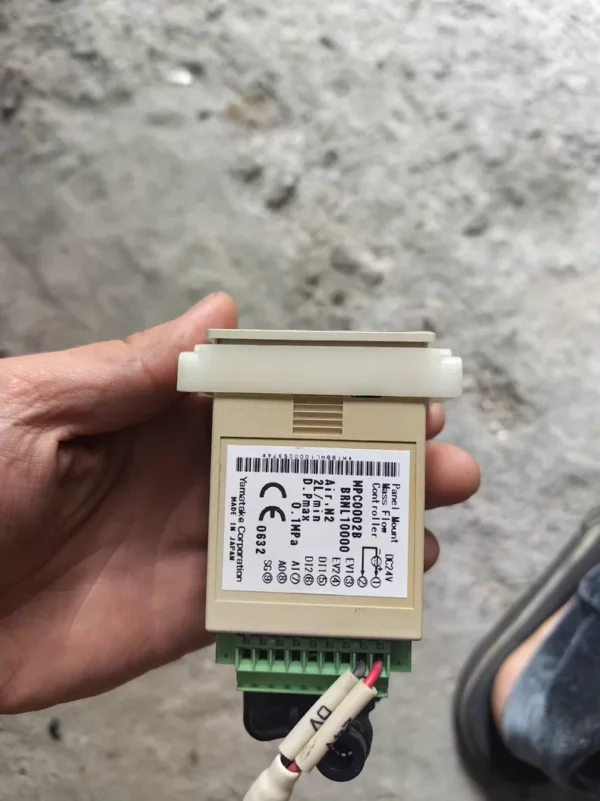 Yamatake Flow Meter Yamatake MPC0002BBRNL10000 Gas Flow Meter Used Part Actual Photo Function Guaranteed with Clips for Easier Installation