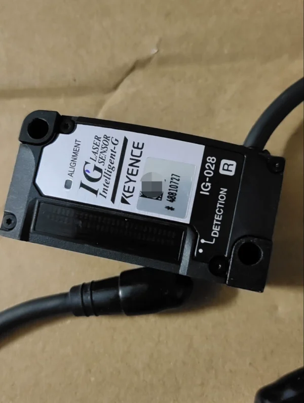 O1CN01Fu72AS1VZ50kD5gg1_4611686018427381690-0-fleamarket.jpg_790x10000Q90.jpg_.webp KEYENCE Sensor IG-028T IG-028R Laser Through-beam Sensor, with good function and physical picture. Negotiable price.
