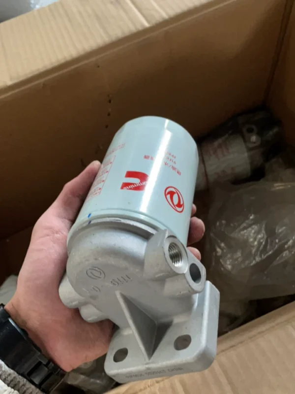 O1CN01JS7y8F1hUkIsFTjHf_0-fleamarket.jpg_790x10000Q90.jpg_.webp FF5327 Dongfeng Cummins 6BTA Generator Set Oil-Water Separation Filter FS36210 Wholesale in Large Quantities, There Are Dozens,