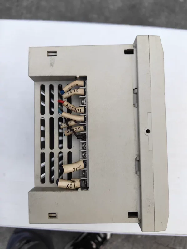 O1CN01LjHtjw1GoRziTLxQd_4611686018427380893-53-fleamarket.heic_790x10000Q90.jpg_.webp Warehouse closed. Mitsubishi tension controller LD-40PSU condition as shown in the pictures, actual item photographed, fully functional. Listed price is the selling price. Except for functional issues, no returns. Remote areas not包邮.