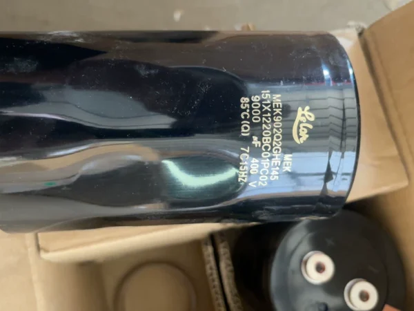 MEK400V9000uf electrolytic capacitor, model MEK902Q2GHE145, size 90x145mm, with screw fixing at the bottom. Brand new original, capacity 9000uf 400V
