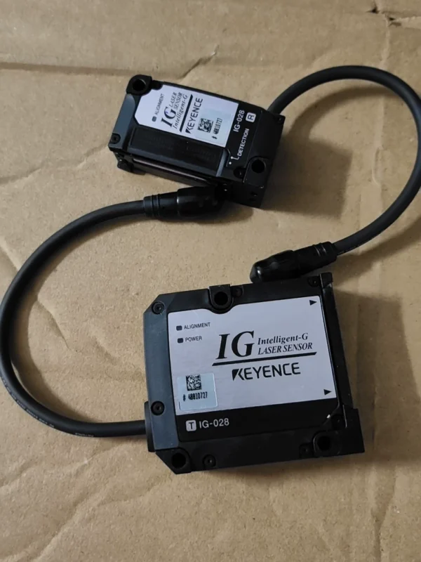 O1CN01RZ7hQy1VZ50jnaf9o_4611686018427381690-0-fleamarket.jpg_790x10000Q90.jpg_.webp KEYENCE Sensor IG-028T IG-028R Laser Through-beam Sensor, with good function and physical picture. Negotiable price.