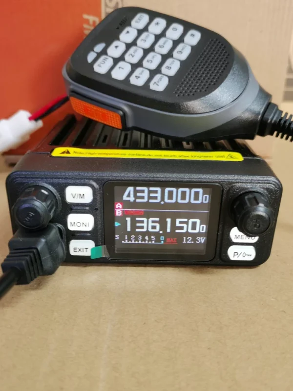 Yaesu 6000PLUS Car Radio 7900r Upgraded Walkie-Talkie UV Dual Band Car Radio FTM-6000PLUS Walkie-Talkie 20W Dual Band Dual Watch 136-174 400-475 Radio 76-108 Power 20W Machine Set 370 Machine Set with Antenna Feeder Antenna Bracket 430
