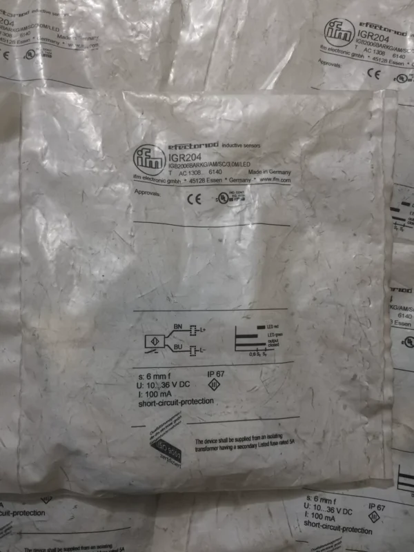 IGR204 IFM全新原装, stock packaging is a bit old with 5 pieces