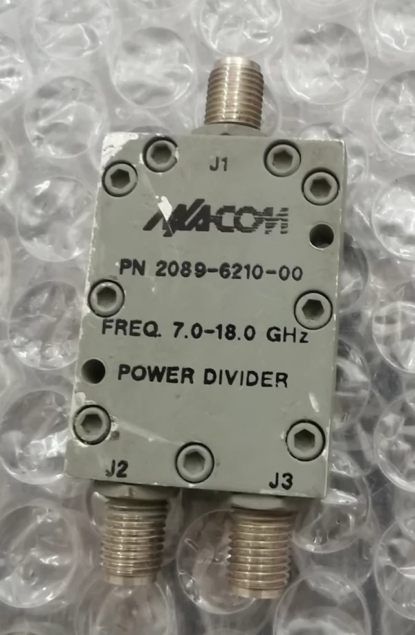 MA-COM 2089-6210-00 7-18GHz 2-way SMA RF Coaxial Broadband Power Divider