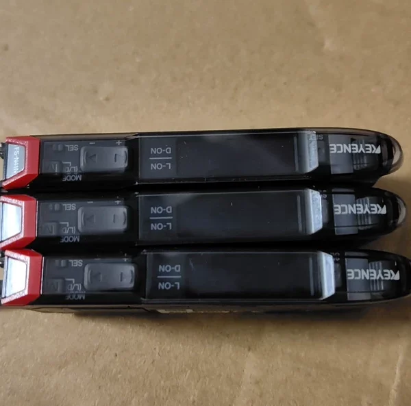 Keyence FS-N41N New Condition with Cover, Short Cable 20cm 3 Pcs