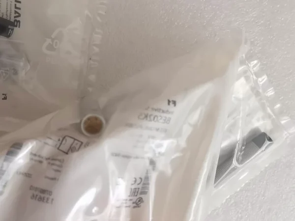 Brand new original BALLUFF Inductive Sensor BES02K5 BES M12ML-PSC80E-S04G-W. Operating voltage 10V to 30V DC, PNP, normally open (NO), sensing distance Sn=8mm. Made in Germany, quality guaranteed. Due to excessive inventory, now transferring at a low price. Interested friends can private message me.