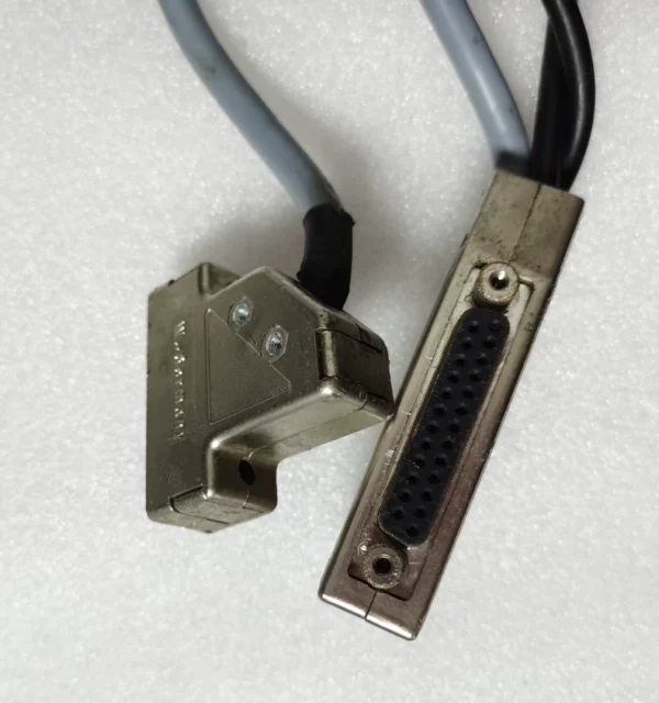 Imported disassembled connector, forgot which instrument it was disassembled from. The pictures are real photos. There is wear and tear which should not affect use. Please check carefully before purchasing.