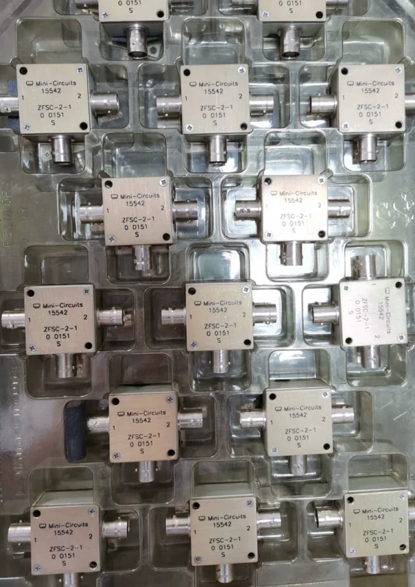 New mini-circuits ZFSC-2-1 5-500MHz RF CombinerSplitter