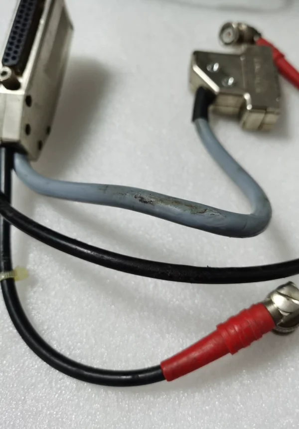 Imported disassembled connector, forgot which instrument it was disassembled from. The pictures are real photos. There is wear and tear which should not affect use. Please check carefully before purchasing.