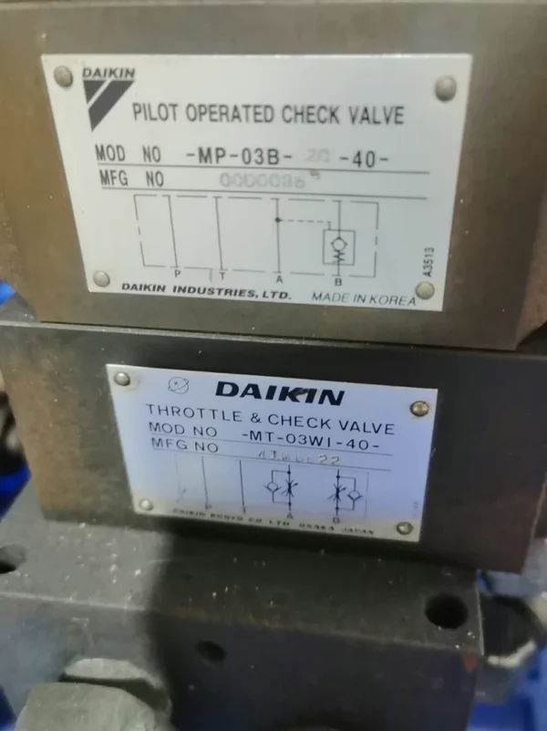 DAIKIN Hydraulic Valves Imported from Japan, KSO-G03-4CP-20 8 pieces with 4 sets of bases