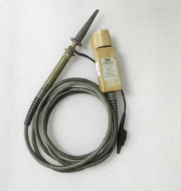 TEK P6204 Probe, the cable looks damaged, source from the freight yard, buy carefully, 300 yuan. Klein+Tools 6610 Electrical Voltage Tester, in good condition, buy carefully, 300 yuan. Both are untested.