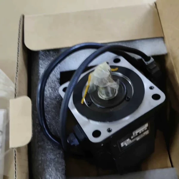 R88D-1SN75F-ECT R88M-1M7K515C-OS2 Omron Drive Motor in Stock for Negotiation