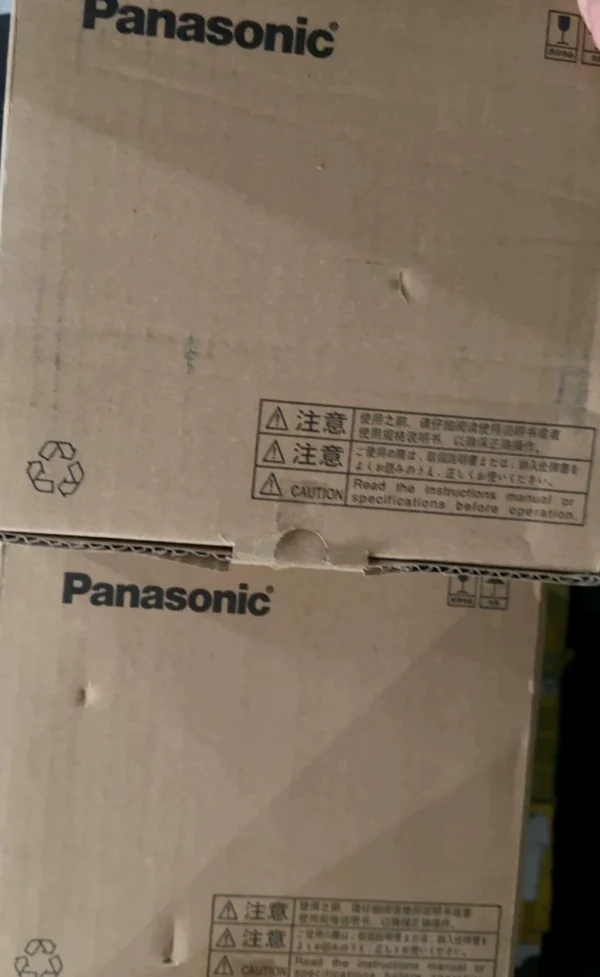 New Panasonic Servo Drive MBDLN25SE, 400W Power, 200-240V Input and Output, Actual Product Photos, New Original Packaging Appearance Photos, Quantity 4. Friends in need can contact me! Integrity Management!