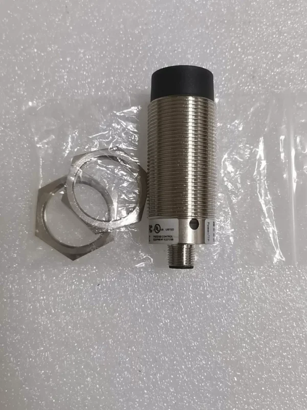Brand new original Balluff BIS00LH RFID readwrite head, model BIS M-400-045-001-07-S4, with original accessories, actual product photos, good appearance. Industrial-grade sensor, fine workmanship, suitable for industrial automation equipment. Not the actual price, interested please private message to negotiate.