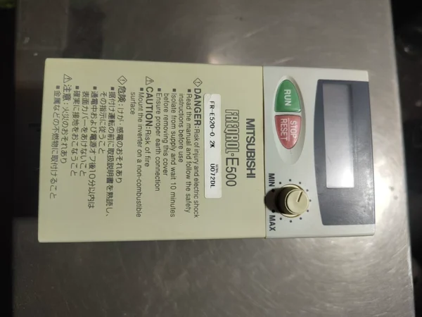 Mitsubishi Inverter FR-E520-0.2K, Three-phase 220V Input, Fully Functional, Beautiful Condition. Original Authentic, Dismantled Without Repair, Actual Item Photographed. With RUN and STOP Buttons, Knob Adjustable. Price Negotiable Slightly, Local Self-pickup, SF Express Freight Collect for Other Cities. Bosses in Need Welcome to Private Message for Consultation.