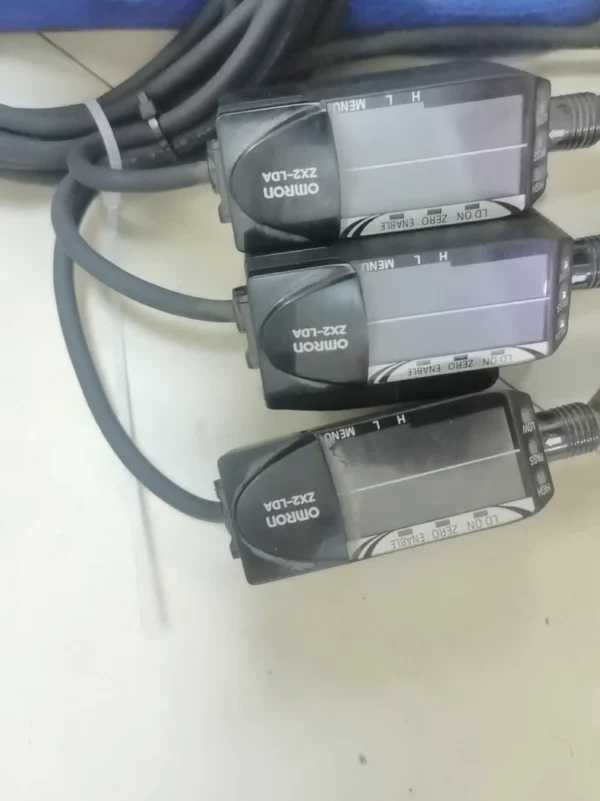 O1CN01weuAXZ1VZ4lpYLaOB_53-fleamarket.heic_790x10000Q90.jpg_.webp Omron Original Imported Sensors ZX2-LD50 and Amplifiers ZX2-LDA 3 Sets ZX2-SF11 1 Piece in Beautiful Condition,拆机, Functions Fully Tested and Guaranteed.