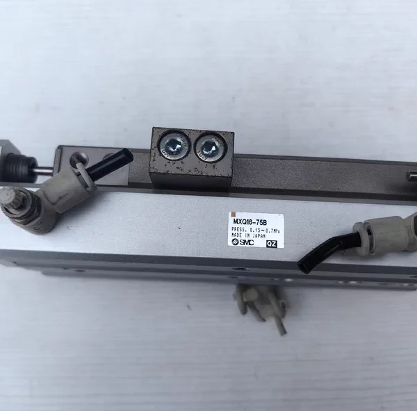 Used SMC linear slide cylinder MXQ16-75B disassembled second-hand plus SMC linear slide cylinder MSQ8-75B clearance package price 150 not including shipping, beautiful condition, fully functional second-hand items, please check carefully before purchasing