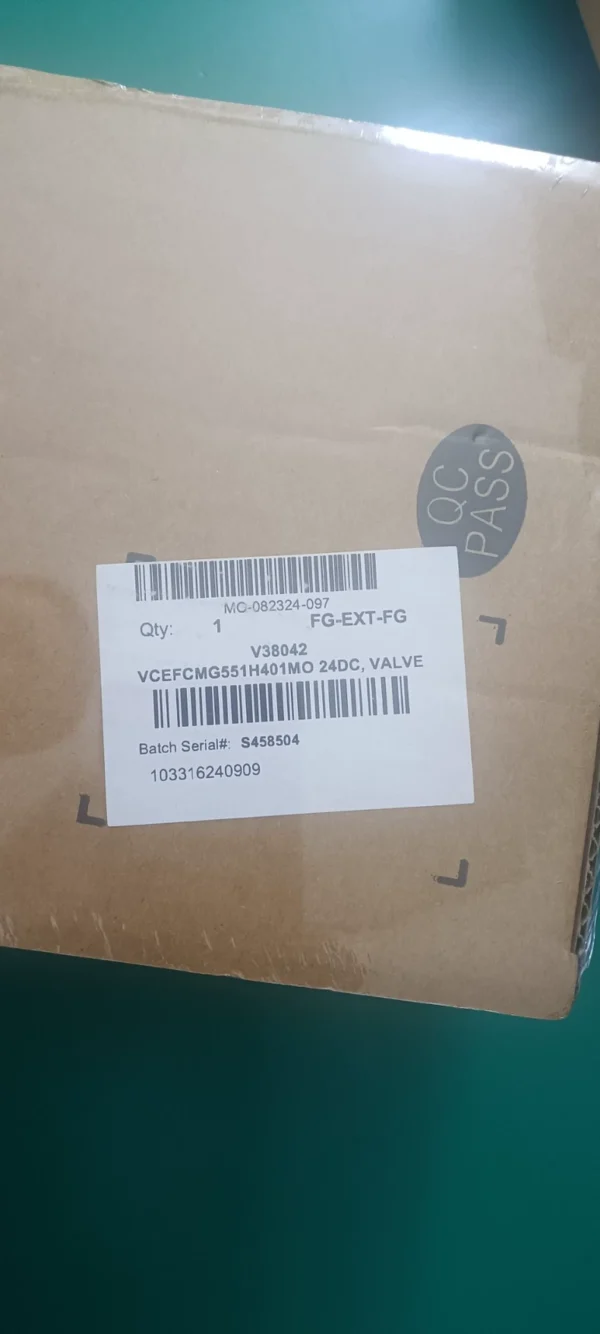New ASCO Solenoid Valve VCEFCMG551H401MO 24DC Model: VCEFCMG551H401MO Voltage: 24VDC Brand new original, with original packaging box and instruction manual, actual product photos, quality guaranteed, fully functional. Quantity: 3 pieces