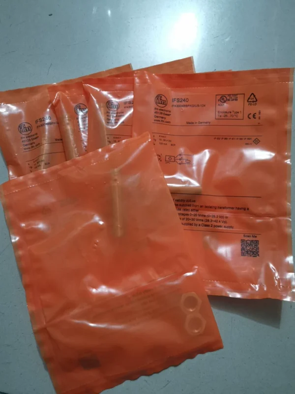 Brand new original Brand model IFM IFS240 IFS230 IFS317 Not the real price, if you like it, private message to negotiate the price