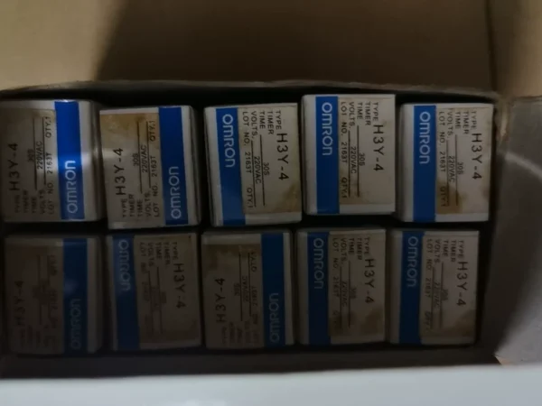 New Omron Time Relay, Model H3Y-4