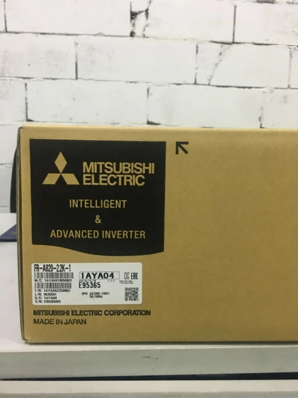 MITSUBISHI INVERTER FR-A820-2.2K-1