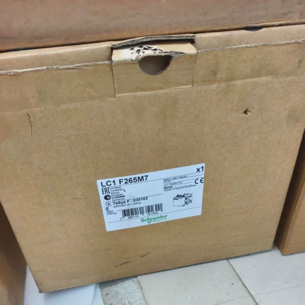 Schneider Contactor LC1F265M7