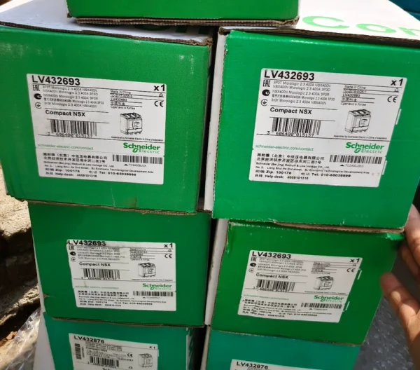 Schneider Molded Case Circuit Breaker LV432693