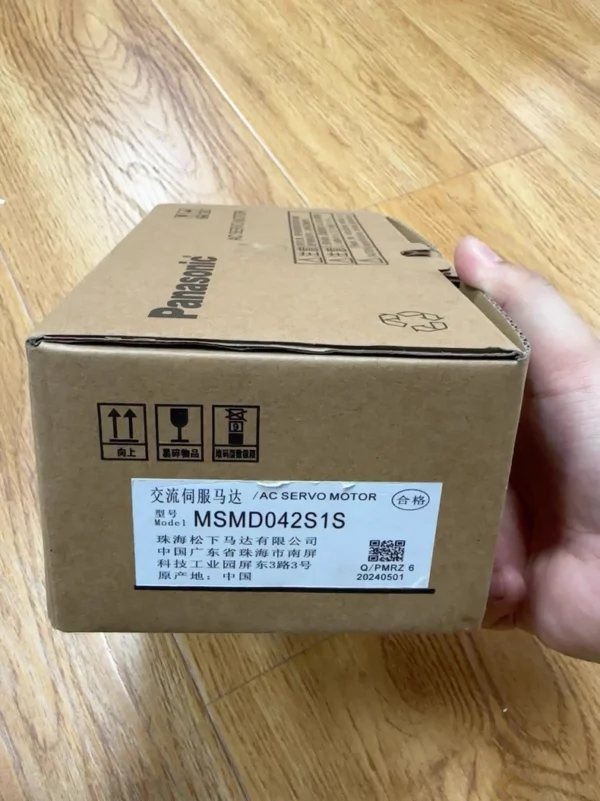 Panasonic Servo Motor MSMD042S1S