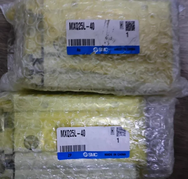 SMC MXQ25L-40A  Cylinder