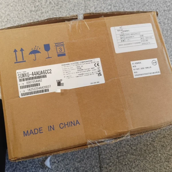 Yaskawa SGMXG-44AUA6CC2 Motor